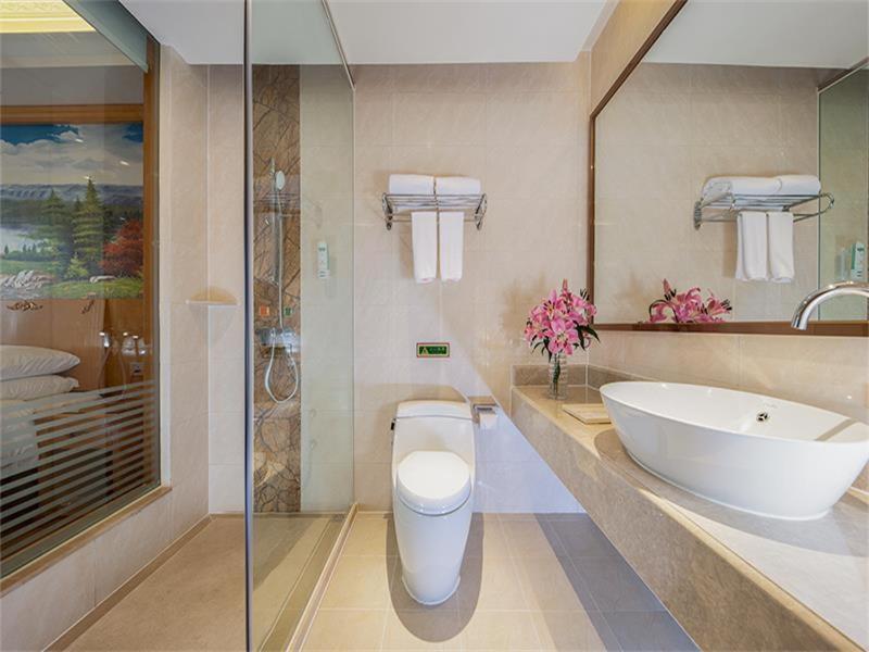 Vienna Hotel Huiyang Sanhe Square Huizhou  Exterior photo